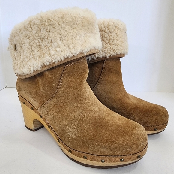 UGG Women's Lynnea Khaki Tan Suede Shearling Warm Heel 2" Clog Ankle Boots, sz 7 - Picture 1 of 16